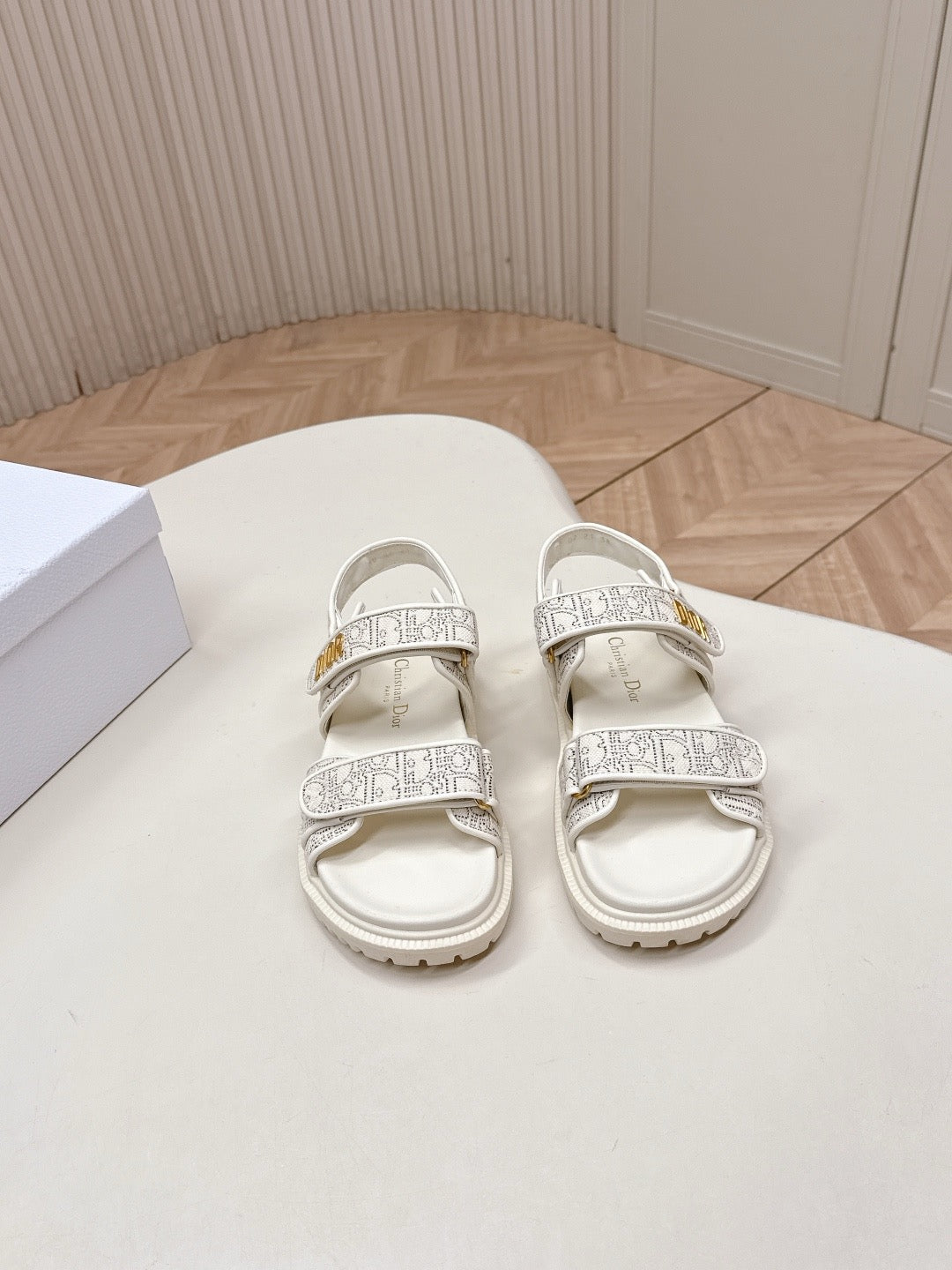 Dioract Sandals