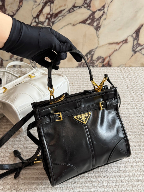 Bonnie Leather Shoulder Bag