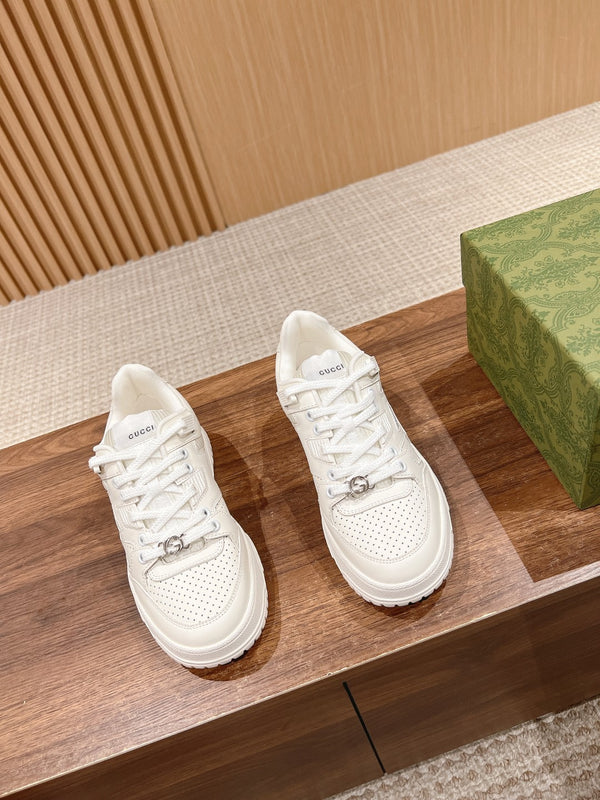 Jones Sneakers