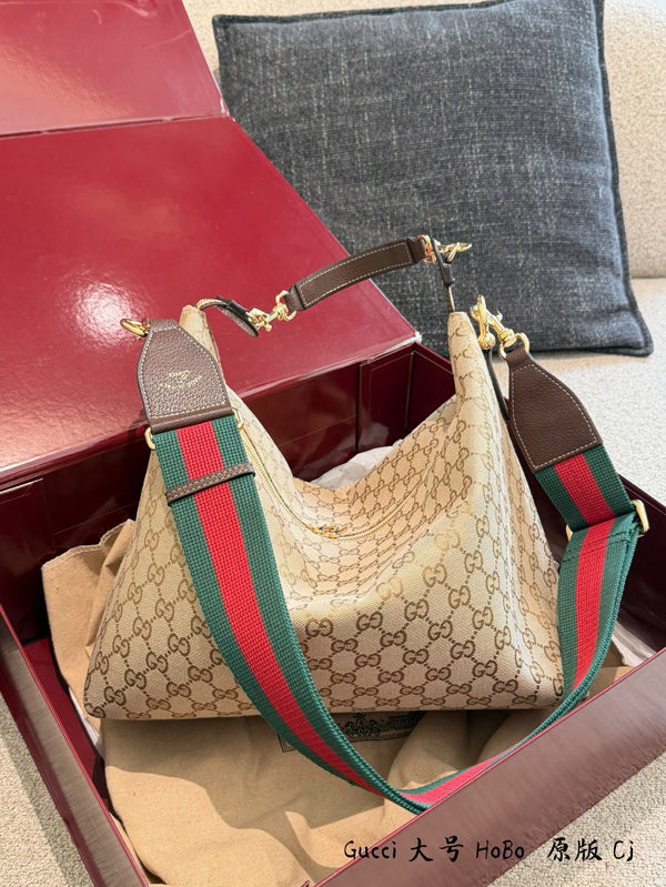 Brera Large Shoulder Bag