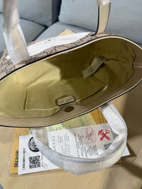 Supreme Tote
