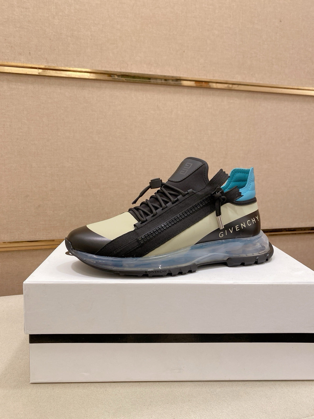 Spectre Runner Sneakers