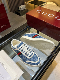 Stretch Low Top Trainers