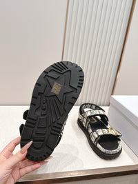 Dioract Sandals