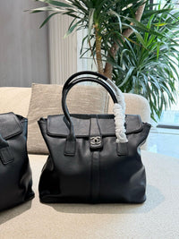 Turnlock Flap Tote