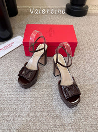 VLogo Signature Platform Sandals