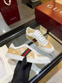 Stretch Low Top Trainers