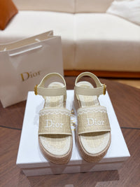 Dentelle Wedge Sandals