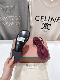 Mindil Suede Sandals