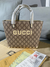 Supreme Tote