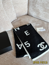 Logo Scarf