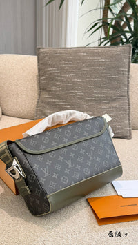 Courrier Messenger Bag