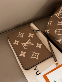 Neverfull MM Tote Bag