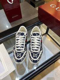 Stretch Low Top Trainers