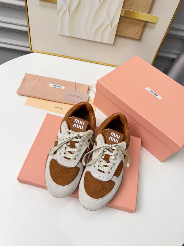Gymnasium Sneakers