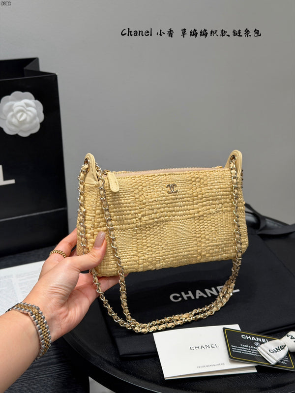 Raffia Chain Shoulder Bag
