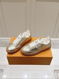 Frontrow Sneakers