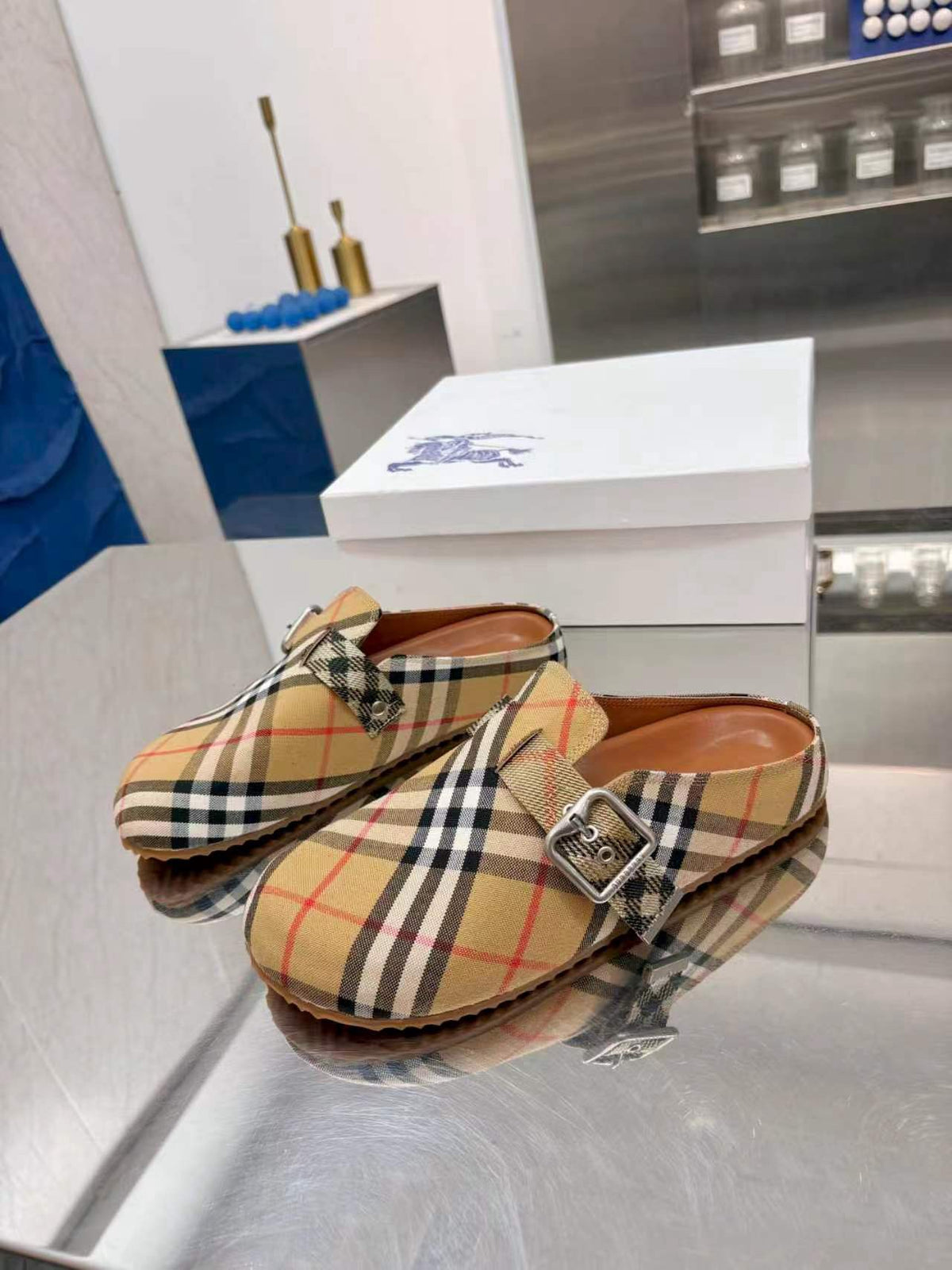 Urchin Clogs