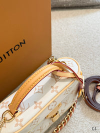 Vanity Chain Pouch