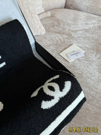 Logo Scarf