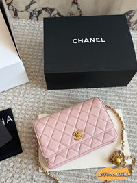 Pearl Crush Wallet on Chain