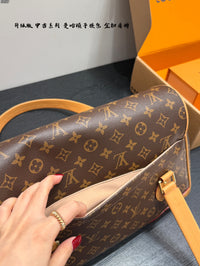 Beverly Tote