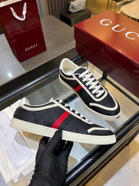 Stretch Low Top Trainers