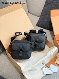 Getaway Messenger Bag
