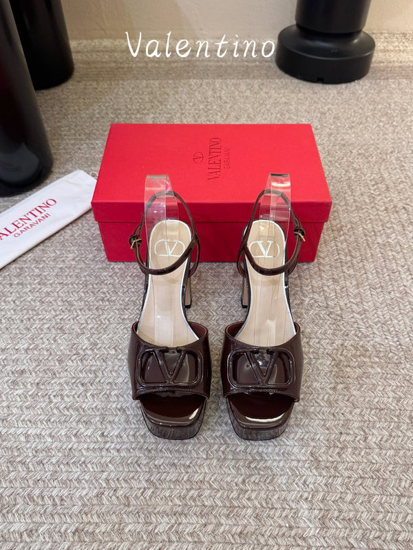 VLogo Signature Platform Sandals
