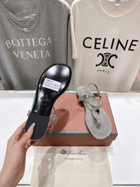 Mindil Suede Sandals