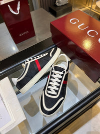 Stretch Low Top Trainers