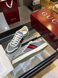 Stretch Low Top Trainers