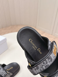 Dioract Sandals