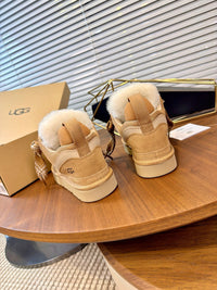 Lowmel Sneakers