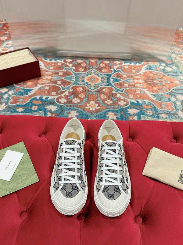 Low Top Sneakers