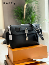 Steamer Crossbody