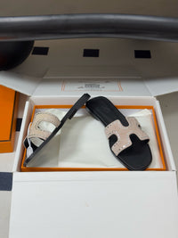 Oasis Sandal