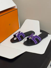 Oasis Sandal