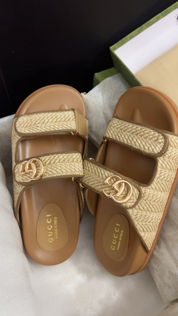 Double G-Plaque Raffia Sandals