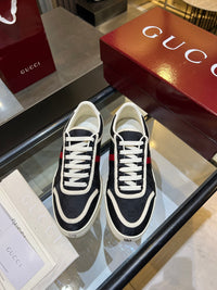 Stretch Low Top Trainers