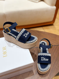 Dentelle Wedge Sandals
