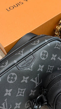 Trocadéro Wearable Wallet