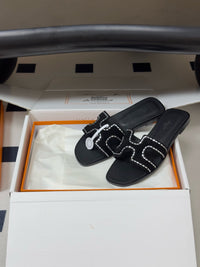 Oasis Sandal