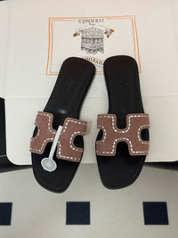 Oasis Sandal
