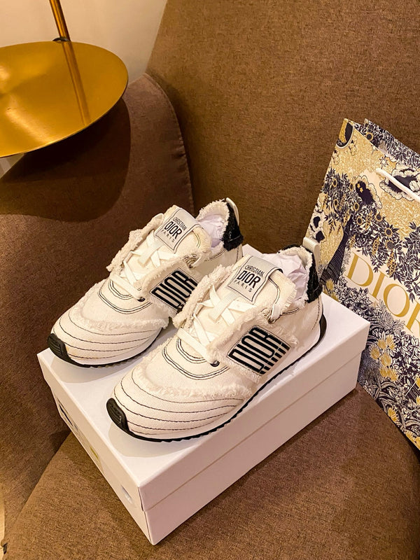 Round Toe Trainers