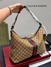 Essence Hobo Bag