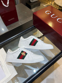 Stretch Low Top Trainers