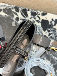 Mini Le 37 Bucket Bag