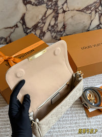 Félicie Pochette Dune Monogram Empreinte