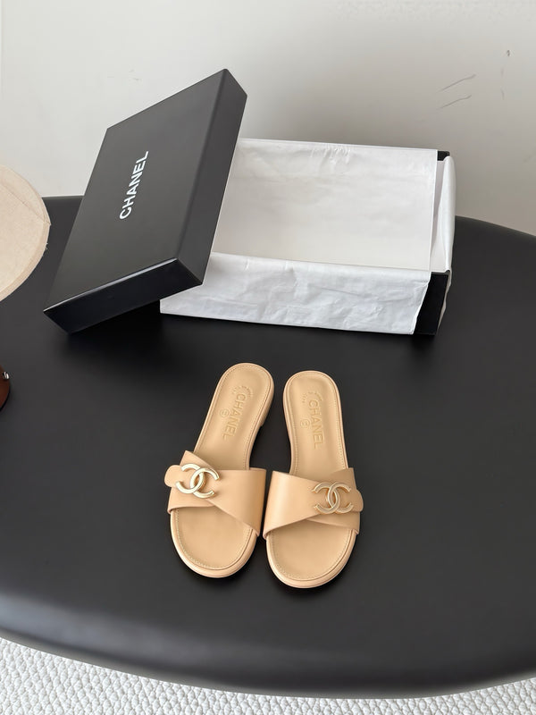 26B Leather Sandals